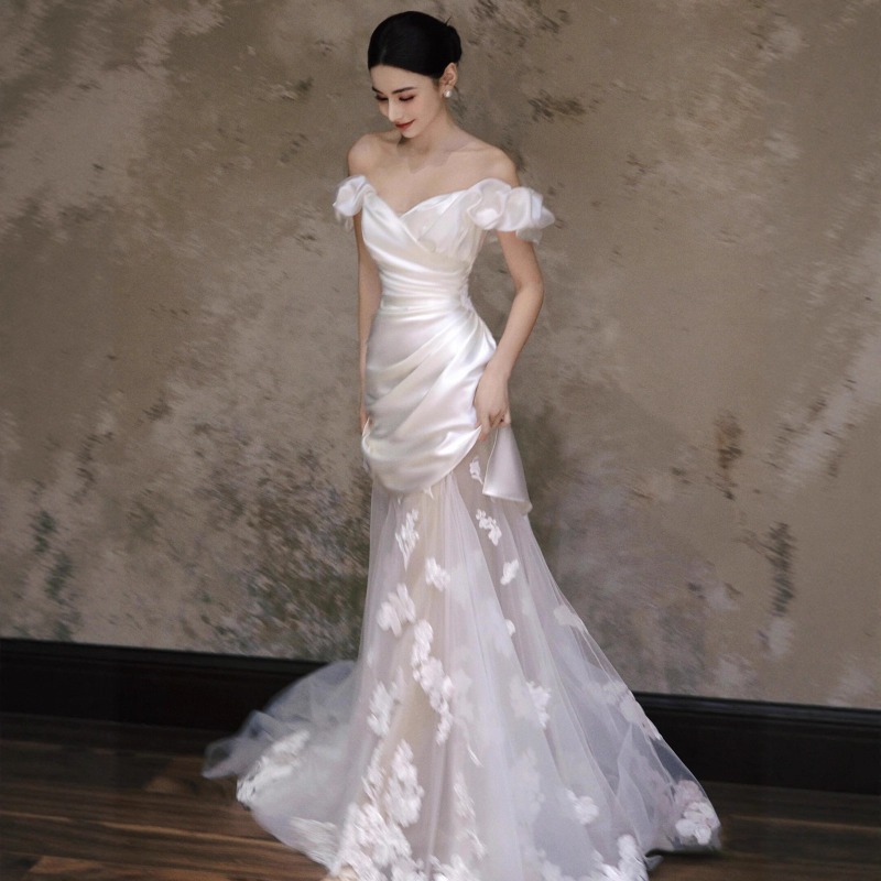 French Light Wedding Dress, Br - Photography Natural Lighting Basics recension och pris